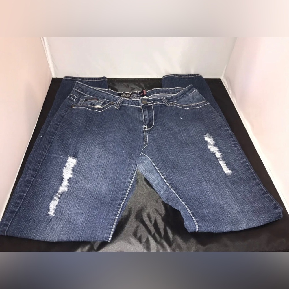 RichCow Jeans Distressed Denim Rhinestone Pocket Detail Women Size 11